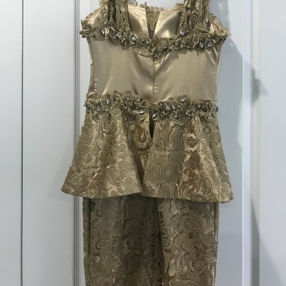 Gold Lace Peplum Gown Size 4 - Picture 5 of 10